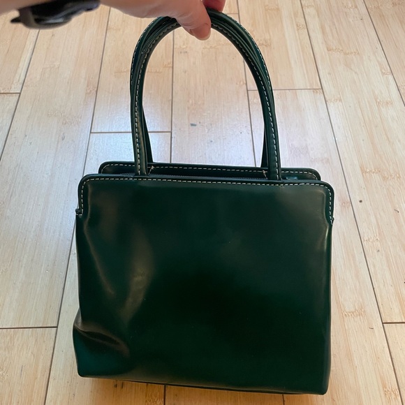 Clutch in Green - Picture 2 of 7